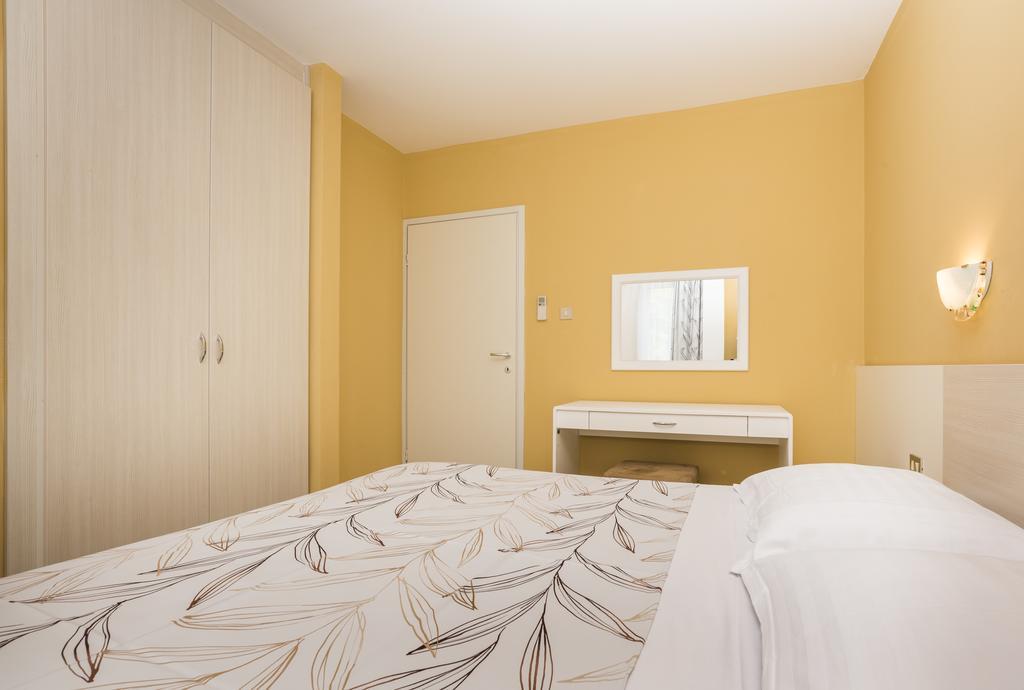 Apartments Amfora Plava Laguna أوماغ الغرفة الصورة